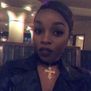 Meet your Posher, Eboneisha